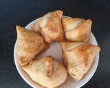 A picture of step 12 of Indori samosa.