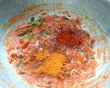 A picture of step 4 of Broken rice tomato bath.