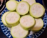 Hình bước làm 1 của món Bầu kho tiêu