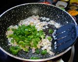 A picture of step 1 of Paneer Frankie.