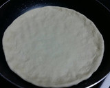 Foto del paso 4 de la receta: Pizza crujiente en sartén 🍕