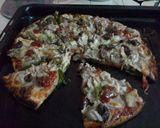 صورة لخطوة 1 من وصفة بيتزا بالتونة وشرائح البصل الأبيض والزعتر المجفف 👌💚💛💙🍕🍟