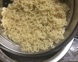 A picture of step 6 of Maggi momos.