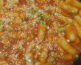 Foto langkah ke 7 dari resep Tteokbokki Simple dan Enak.