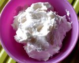 Foto langkah ke 2 dari resep Butter Cream homemade.
