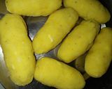 A picture of step 4 of Potato cheese nuggets.