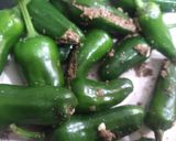A picture of step 3 of Stuffed green chillies.