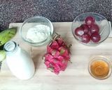 A picture of step 1 of Dragon Fruit Smoothie.
