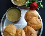 A picture of step 4 of Khasta Kachori.