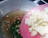 Foto langkah ke 3 dari resep Sup kol sosis.