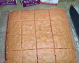 A picture of step 5 of Strawberry Lamingtons.