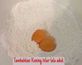 Foto langkah ke 2 dari resep Roti Unyil isi sosis.