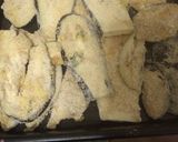 Foto del paso 2 de la receta: Milanesa de berenjena con ensalada