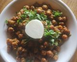 A picture of step 6 of Spicy deshi chana usal.