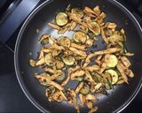 Foto del paso 4 de la receta: Heura con calabacín