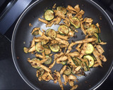 Foto del paso 4 de la receta: Heura con calabacín