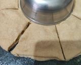 A picture of step 7 of Sunflower shaped bada pav.