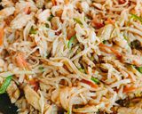 A picture of step 6 of Chicken, Veggies, Chowmin 🍝🍝.