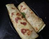 A picture of step 4 of Egg roll.