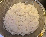 Hình bước làm 3 của món Mỳ Quảng trộn