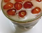 Hình bước làm 4 của món Trà sữa trân châu hoàng kim