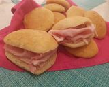 Foto del passaggio 4 della ricetta Focaccine al profumo di erba cipollina