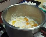 Foto del paso 2 de la receta: Pan de elote bañado en salsa poblana