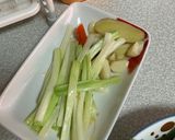 A picture of step 2 of Scallion Braised Pork Ribs.