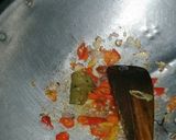 Foto langkah ke 4 dari resep Tumis Bunga Pepaya.