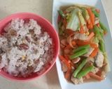 Foto langkah ke 5 dari resep Tumis sayur dan ayam.