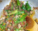 A picture of step 16 of Stuff Chilli Chicken Rice.