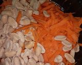 Foto del paso 1 de la receta: Ensalada de zanahoria con maní