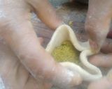 A picture of step 4 of Sabut moong dal ka paratha.