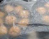 Foto del paso 5 de la receta: Pancitos saborizados de cebolla, ají morrón y aceitunas