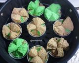 Foto langkah ke 6 dari resep Bolu Kukus Pandan Coklat.