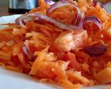 A picture of step 5 of Carrot-Papaya salad.