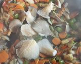Foto del paso 6 de la receta: Conejo guisado con salsa de setas llanegas y verduras
