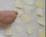 A picture of step 2 of Potato chip (wafers).