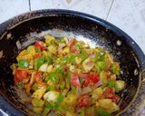 शिमला मिर्च और बेसन की सब्जी (Shimla mirch aur besan ki sabzi recipe in hindi) रेसिपी चरण 2 फोटो