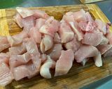 Une image de l'étape 8 de Poulet aux carottes, panais, petits pois et pommes de terre.