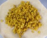 A picture of step 2 of Dal paratha.