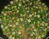 A picture of step 5 of Choka Bhindi.