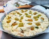 A picture of step 4 of Ciaccia (Grape Focaccia).