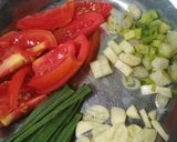 Foto langkah ke 2 dari resep Udang kentang balado.