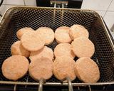 Tejszínes borsófőzelék rántot párizsival recept fázis 4 fotója