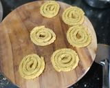 ચકરી(Chkari recipe in Gujarati) રેસીપી સ્ટેપ2ફોટો