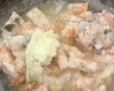 A picture of step 4 of Prawn head fry.