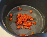 Foto del paso 2 de la receta: Sopa de pasta con zanahoria y chorizo