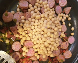 Foto del paso 2 de la receta: Garbanzos con butifarra...