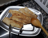 Foto del paso 4 de la receta: Filetes de merluza, patatas y guisantes en salsa verde